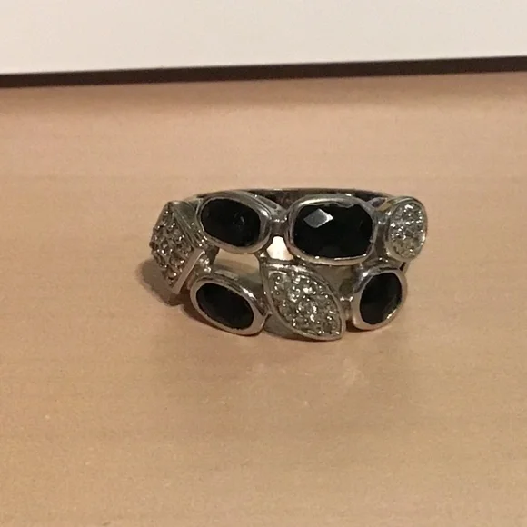 Ring - Picture 5 of 8